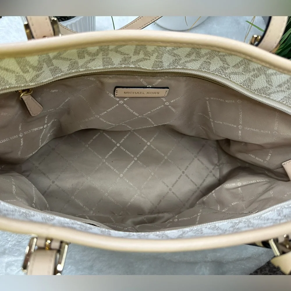 Michael Kors -EXCELLENT LIKE NEW CONDITION - Shoulder Bag - Picture 9 of 12